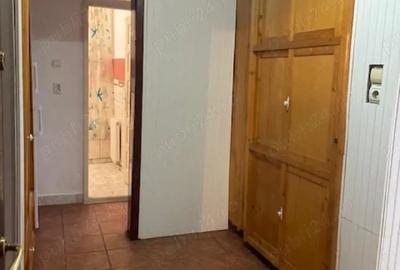 Inchiriez apartament , 2 camere , decomandat , str.Timisorii 110 , etaj 3 - 3