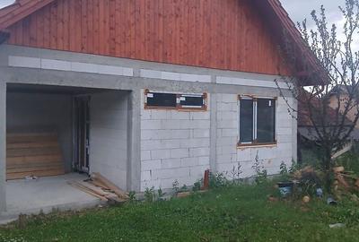 Casă cu 5 camere cu Teren 4200 Mp în Sâncraiu - 2