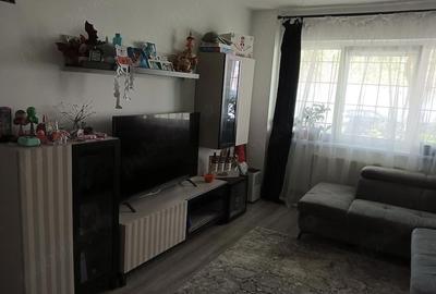 Apartament cu 3 camere decomandat în Berceni - 2