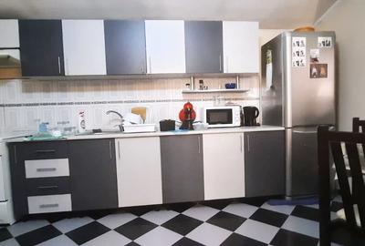 Casa deosebita cu spatiu comercial Rasnov - 9