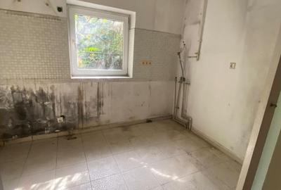 Casă cu 10 camere cu Canalizare în Pache Protopopescu - 6