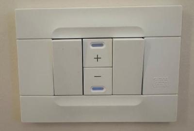 Vand apartament proaspat renovat , finisaje lux - 10