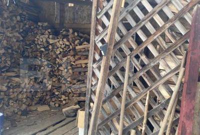 Casă cu 3 camere cu Canalizare în Central