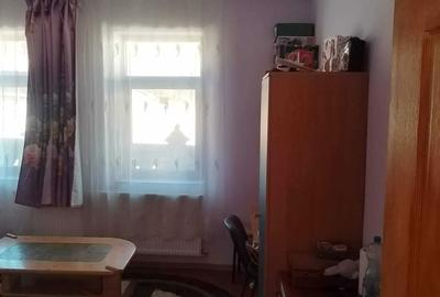 Casă cu 3 camere cu Teren 2000 Mp în Central - 8