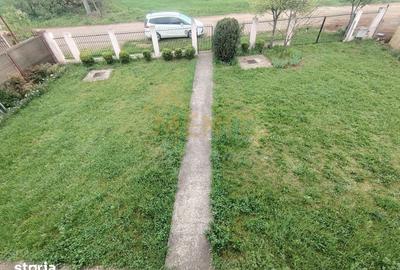 Casă cu 4 camere cu Garaj în Central - 2