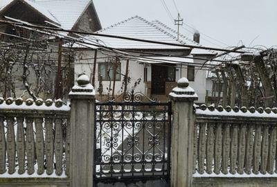 Casă individuală cu 6 camere cu Garaj în Șomănești - 2