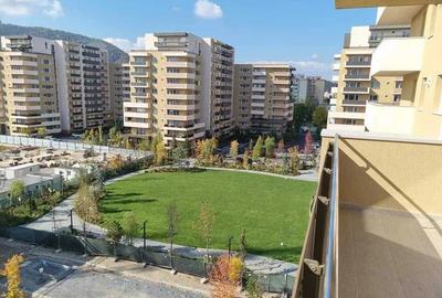 Apartament cu 3 camere decomandat în Astra