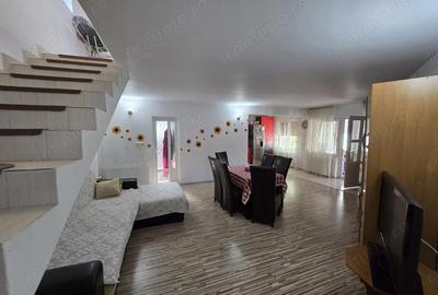 Casă cu 6 camere cu Teren 293 Mp în Năvodari - 10