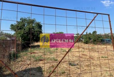 Teren Cornetu- intre case. - 2