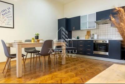 Apartament cu farmec istoric, Piața Victoriei, 63 mp utili , lift - 4