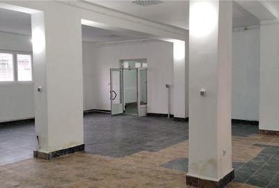 Spațiu comercial, de 180 mp, în Central - 10