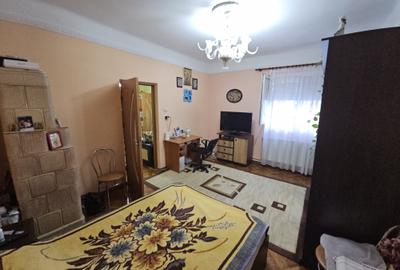 Apartament cu 3 camere semidecomandat, mobilat în Decebal - 3