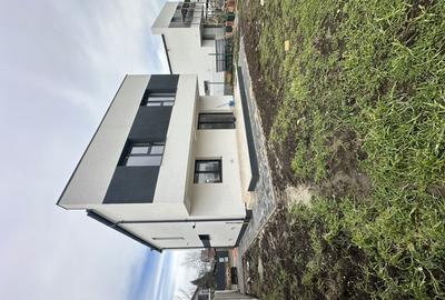 Casă cu 4 camere cu Teren 306 Mp în Berceni