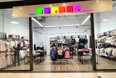 Spațiu comercial, de 120 mp, în Titan - 1