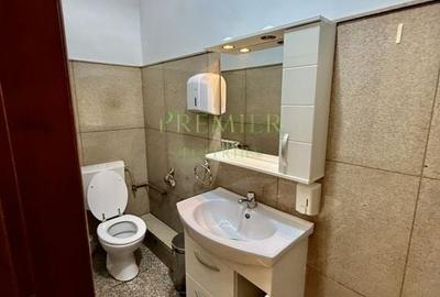 Casă de vânzare  pretabilă pentru clinica, cabinet medical, birouri Casă de vânzare  pretabilă pentru clinica, cabinet medical, birouri - 12