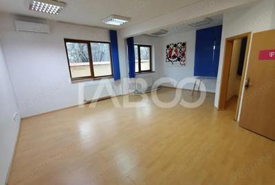 Spațiu comercial, de 45 mp, în Central