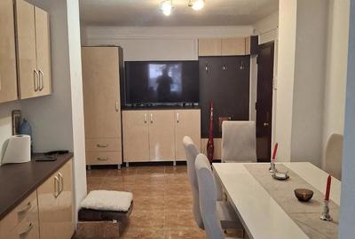 Apartament cu 3 camere decomandat în Central - 1