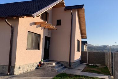 Casă cu 4 camere cu Teren 350 Mp în Central - 5