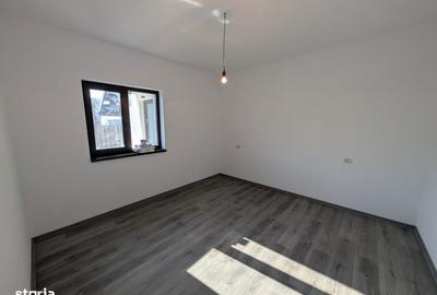 Casă cu 4 camere în Hemeiuș - 1