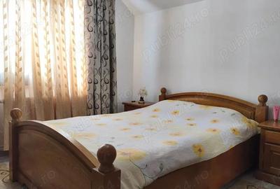 Casă cu Teren 569 Mp în Zăvoi - 3