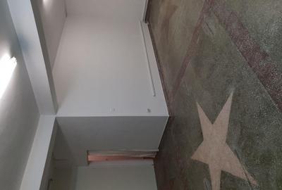 Spațiu comercial, de 150 mp, în Central - 3