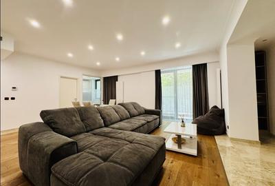 Apartament cu 3 camere decomandat în Kiseleff