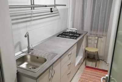 Garsonieră decomandată în Central - 2