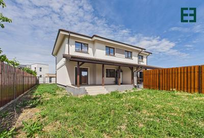 Duplex cu 4 camere cu Canalizare în Moșnița Veche - 1