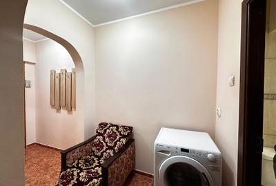 Apartament cu 2 camere decomandat în - 7