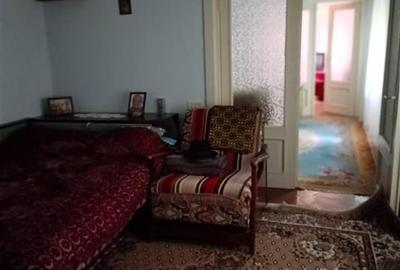 Casă cu 4 camere cu Teren 235 Mp în Central - 11