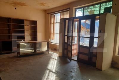 De inchiriat magazin alimentar, central 100 mp,parter, sat C - 3