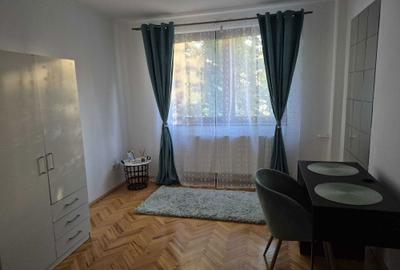 Apartament cu 3 camere semidecomandat în Rogerius - 4
