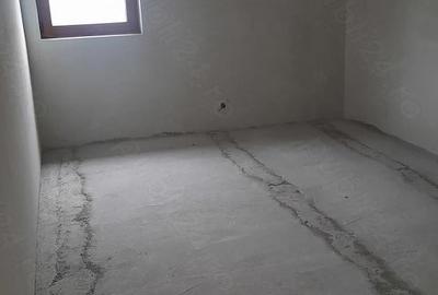 Casă cu 2 camere cu Teren 680 Mp în Lucieni - 5