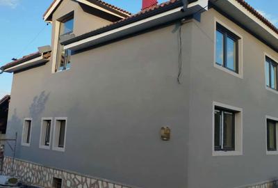 Casă cu 3 camere în Central - 1