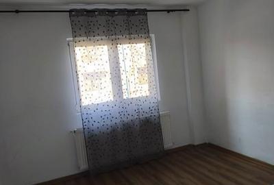 Garsonieră decomandată în Tractorul - 2