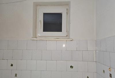Vand apartament 3 camere decomandat in Deva, zona Balcescu, suprafata utila 67,44 mp, etaj 8, - 8