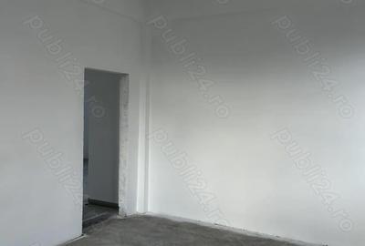 Spațiu comercial, de 174 mp, în Central - 4