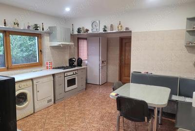 Casă cu 6 camere cu Teren 1300 Mp în Central - 3