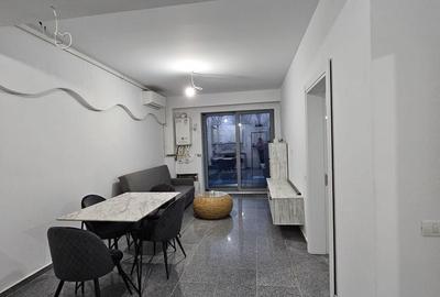 Apartament cu 2 camere, mobilat în Central