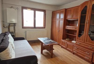 Inchiriez camera de camin cu bucatarie si baie - 1