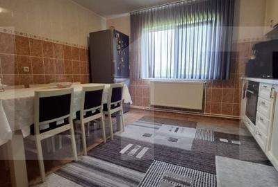 Casă cu 8 camere cu Teren 4600 Mp în Vlădeni - 3