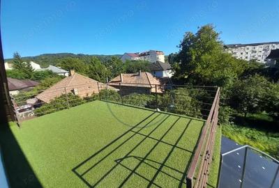 Casă cu Teren 257 Mp în Central