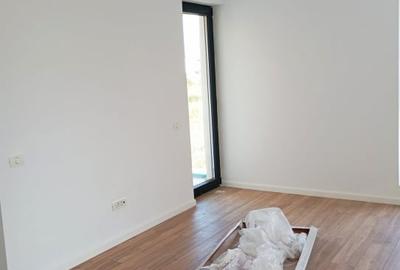 Vila Tunari str. Paris, 5 camere, curte 300  mp, 400 mp construiti - 19