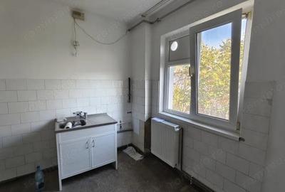 Apartament cu 3 camere decomandat în Central - 3