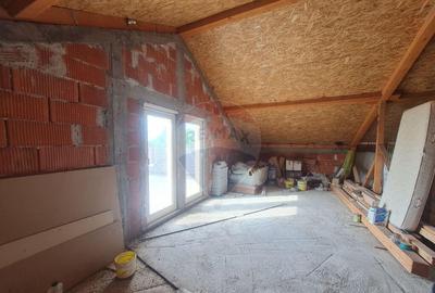 Casa cu 5 camere de vanzare (P+M) in comuna Bolotesti - 5