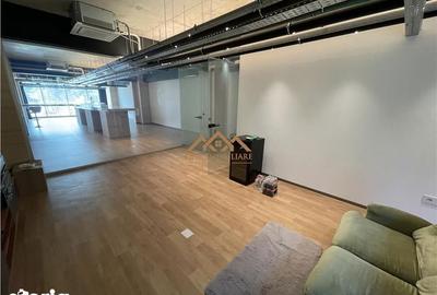 Spațiu comercial, de 187 mp, în Central - 7