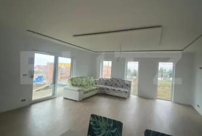 Casă cu 5 camere cu Teren 963 Mp în Bosanci - 4