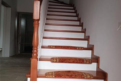 Casă cu 4 camere cu Teren 250 Mp în Rădăuți - 2