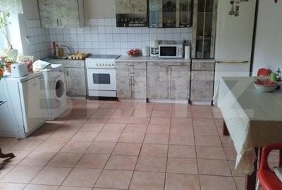 Casă cu 2 camere cu Teren 2527 Mp în Central - 2