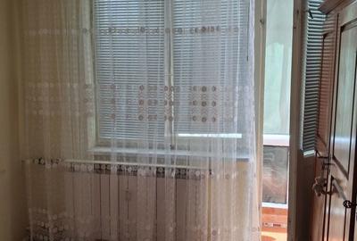 Apartament cu 3 camere decomandat în Gura Văii - 5